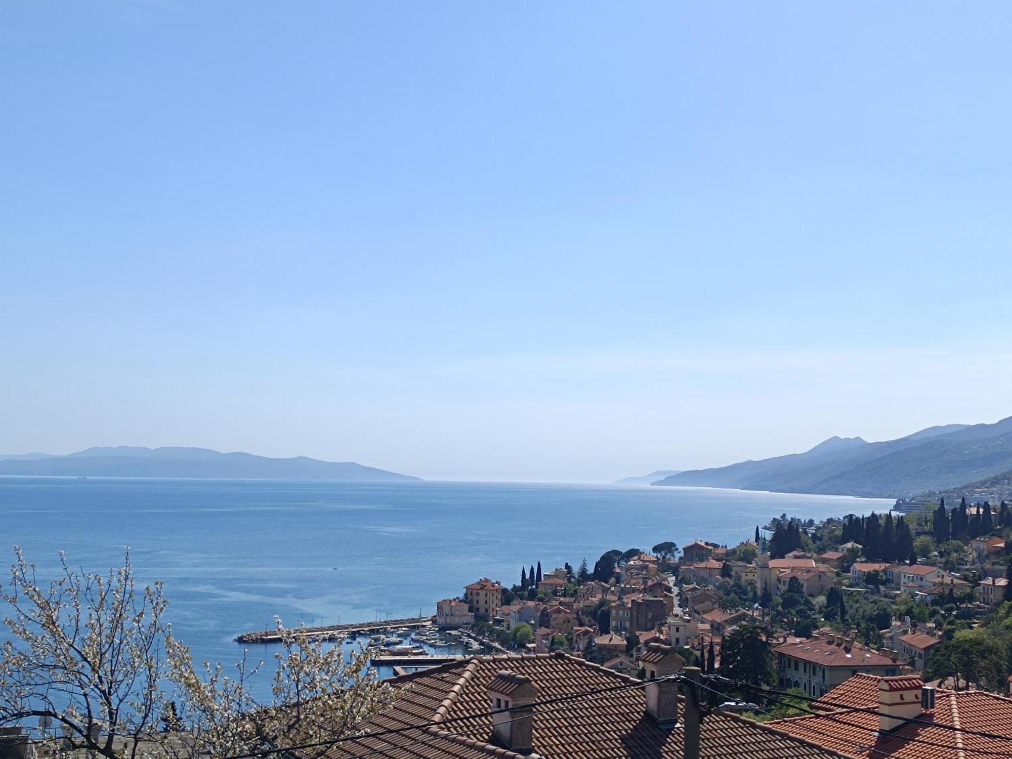 Ferienwohnung Fenix - Stunning View, Great Location & Free Parking Opatija Exterior foto